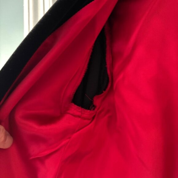 Equestrian Designs Black Velvet Overcoat Size Large - Picture 13 of 15